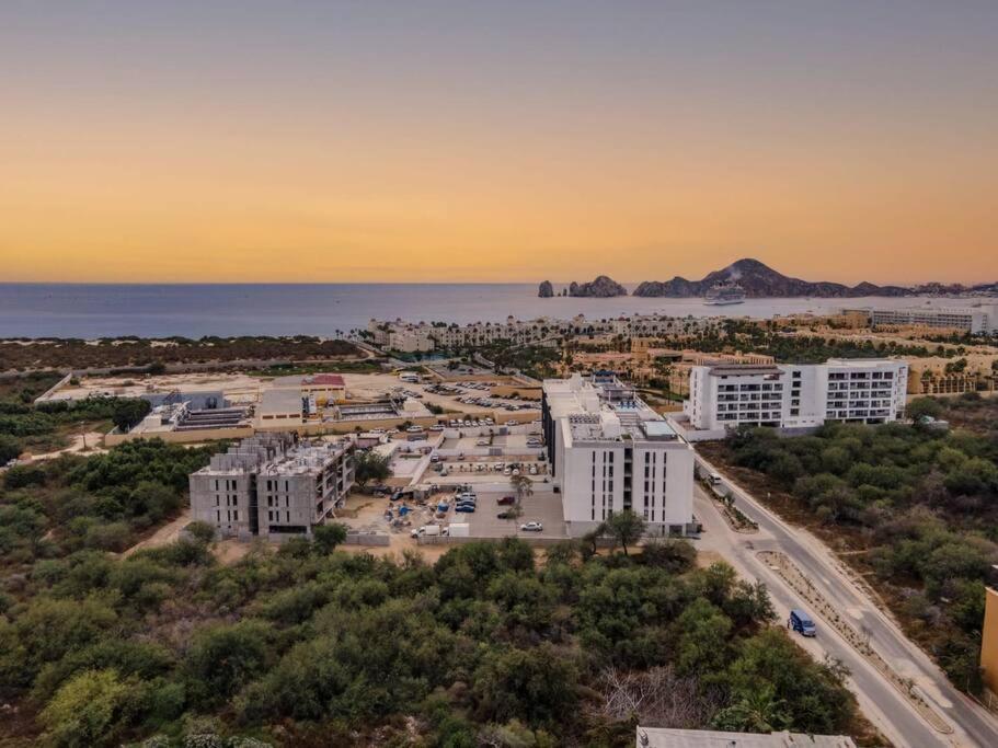 Endless Summer - 2Bed 2Bath Condo - Seasonly Heated Pool With Ocean Views - 5Min Walk To Beach - Fibre Internet - Sleeps 6 Cabo San Lucas Eksteriør billede