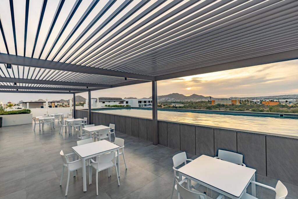 Endless Summer - 2Bed 2Bath Condo - Seasonly Heated Pool With Ocean Views - 5Min Walk To Beach - Fibre Internet - Sleeps 6 Cabo San Lucas Eksteriør billede